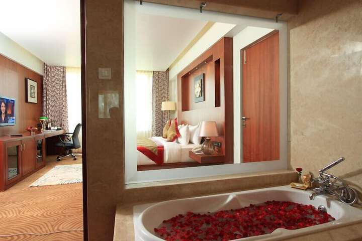 Room 14 of 42