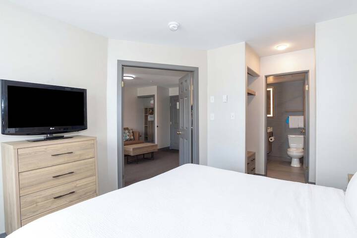 Room 15 of 37