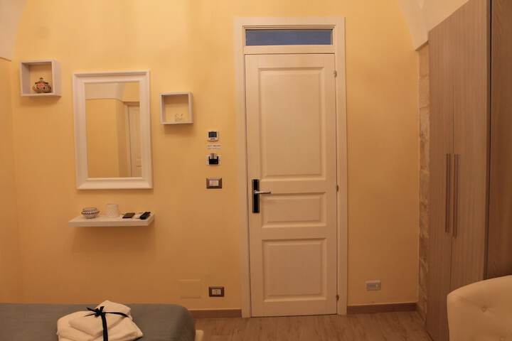 Room 7 of 50