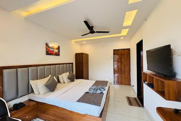Room 21 of 42