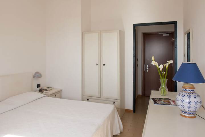 Room 5 of 59