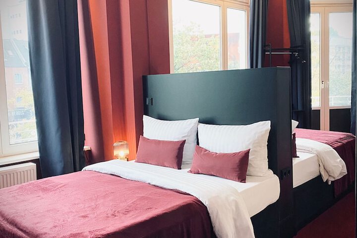 Room 67 of 100