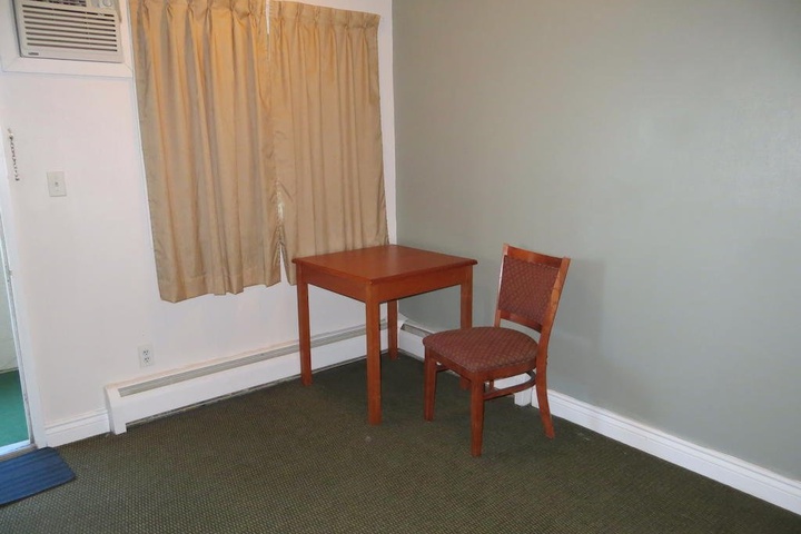 Room 10 of 15