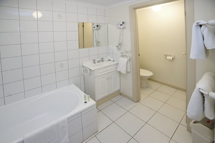 Room 13 of 24