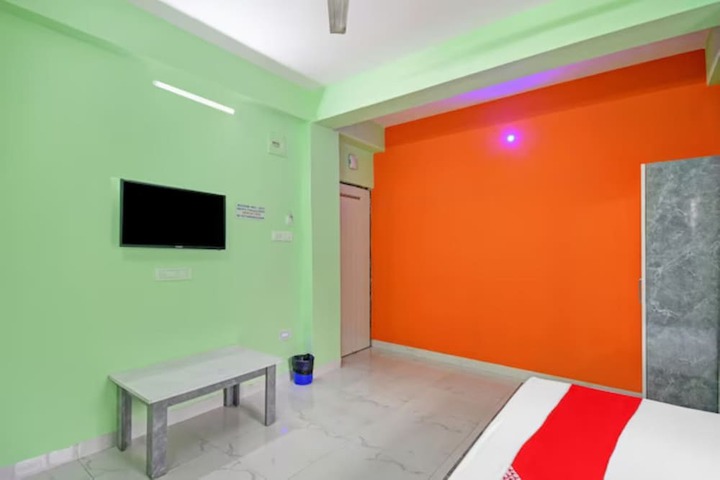 Room 7 of 11