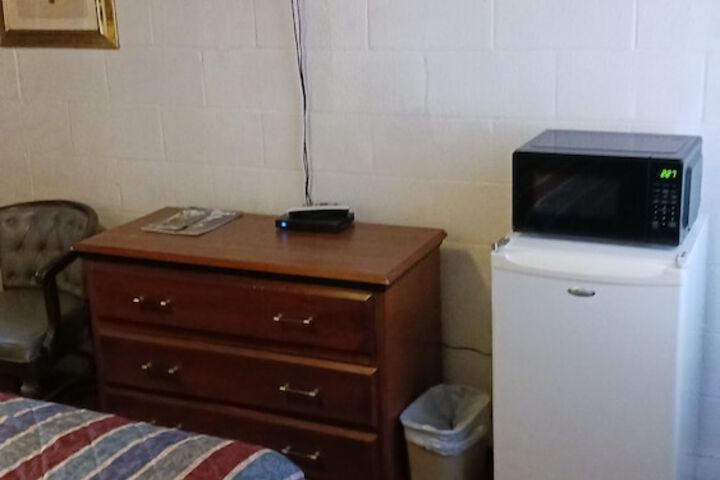 Room 12 of 20