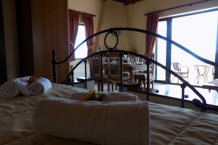 Room 2 of 31