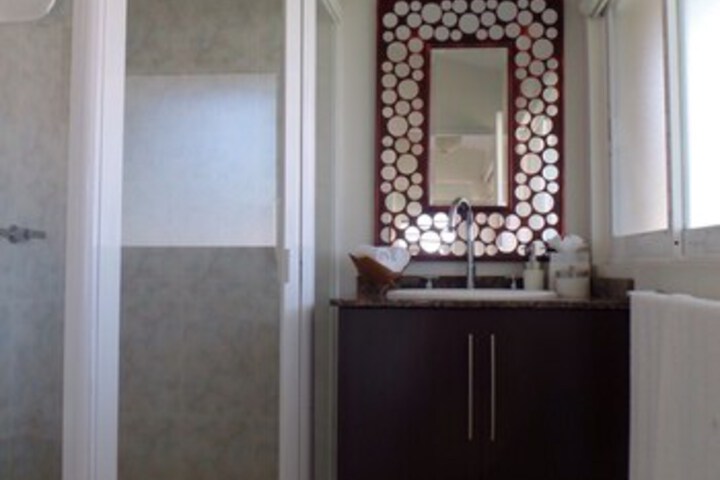 Room 4 of 41
