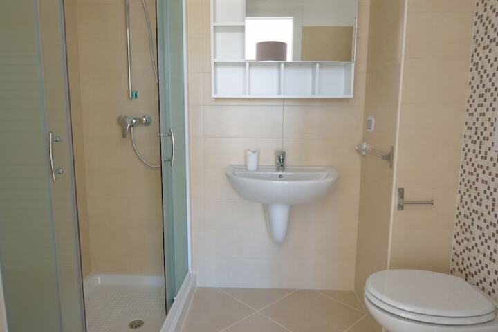Room 19 of 26