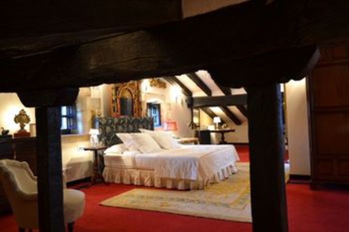 Room 25 of 53