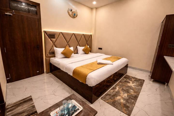 Room 5 of 29
