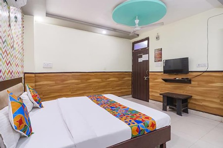 Room 15 of 29