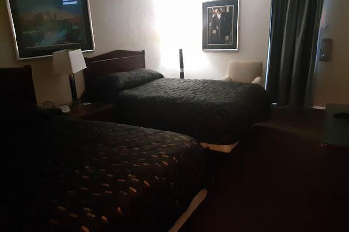 Room 12 of 28
