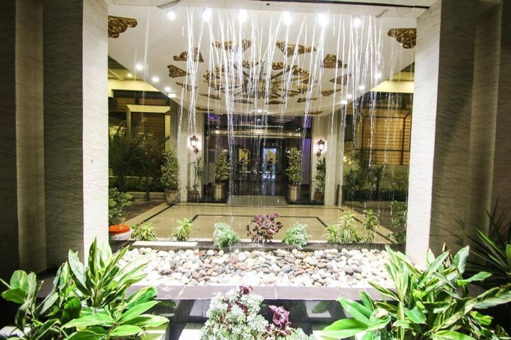Hotel 3 of 35