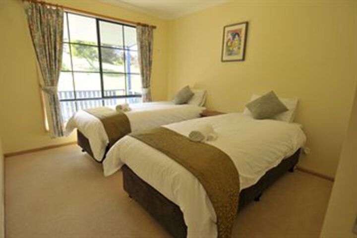 Room 21 of 191