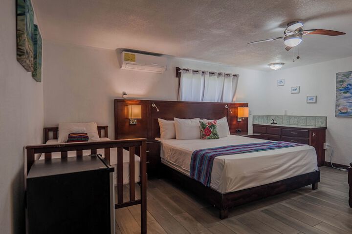 Room 10 of 38