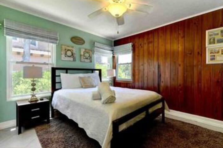 Room 7 of 48