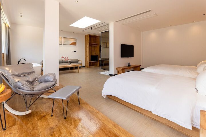 Room 75 of 159