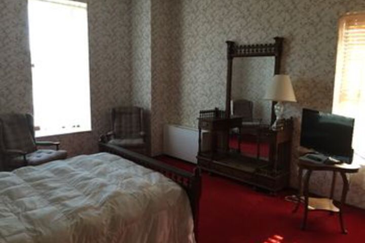 Room 15 of 49