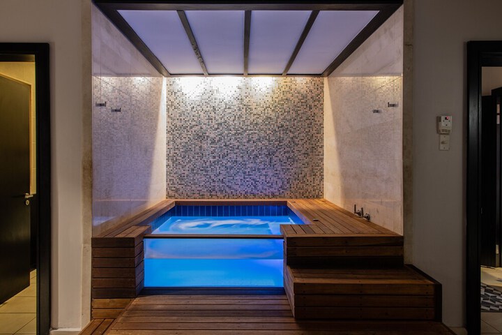 Spa 107 of 236
