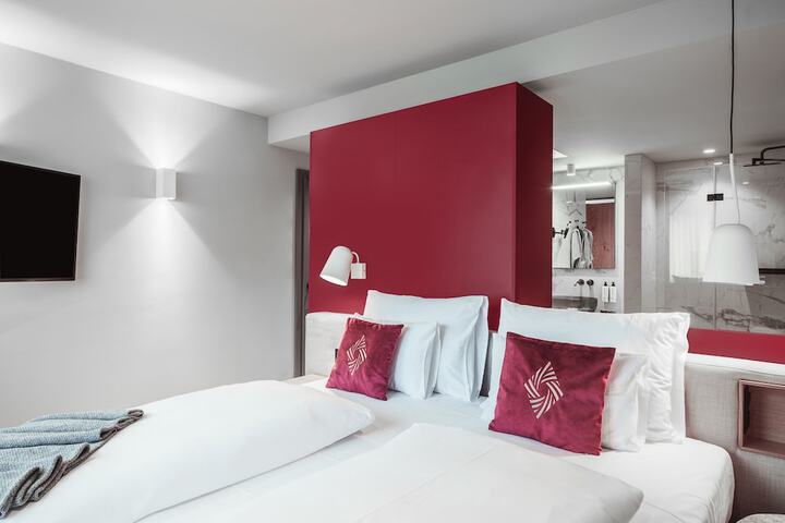 Room 21 of 105