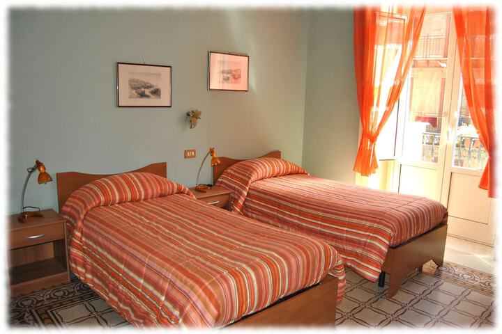 Room 28 of 60