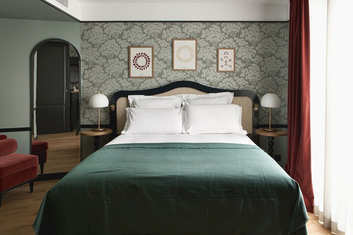 Room 7 of 37