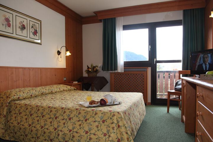 Room 8 of 45