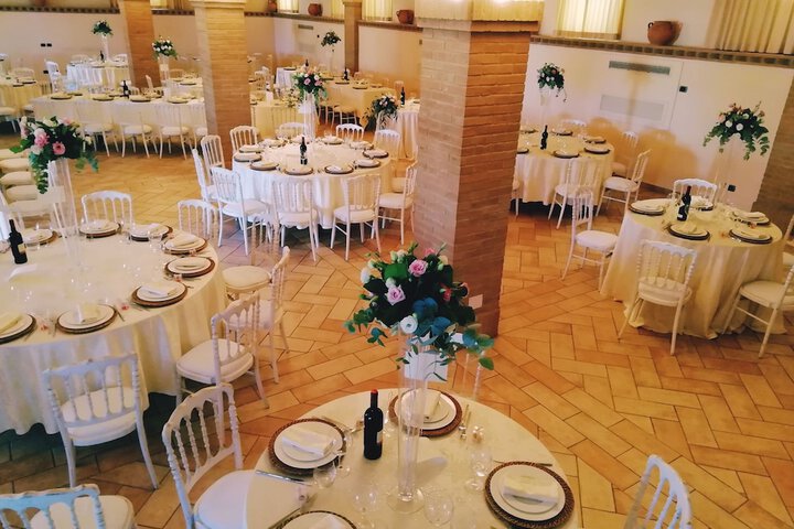 Ballroom/Hall 51 of 75