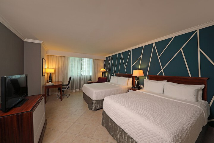 Room 10 of 107