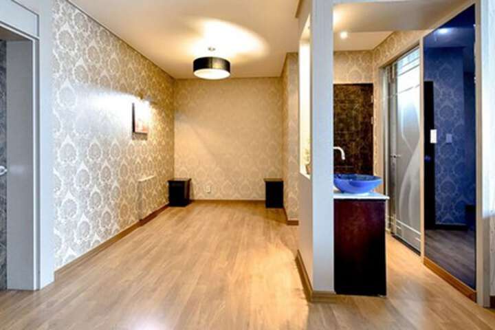 Room 2 of 19