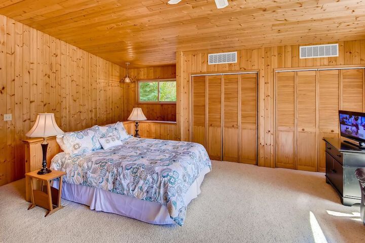 Room 2 of 24