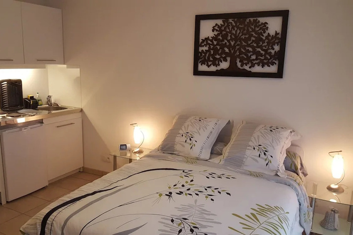 Room 4 of 15