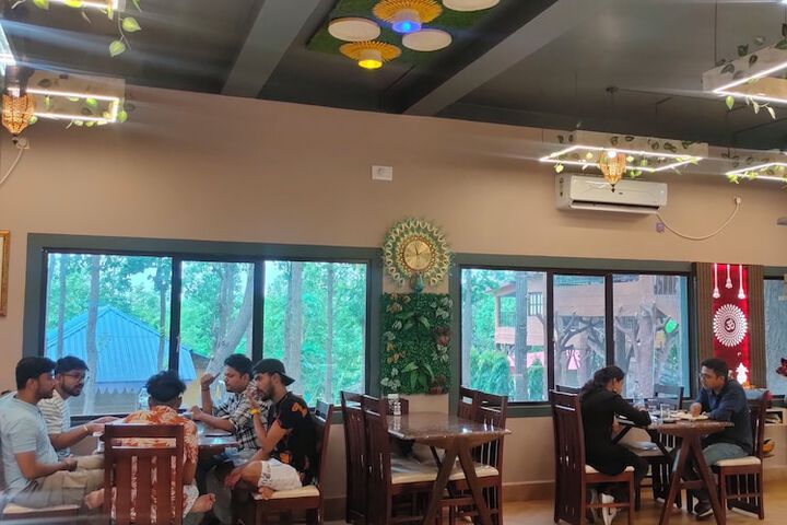 Dining 49 of 86