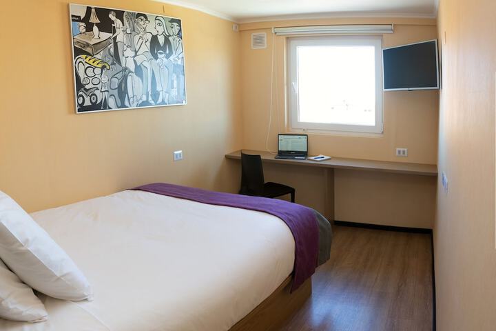 Room 7 of 44