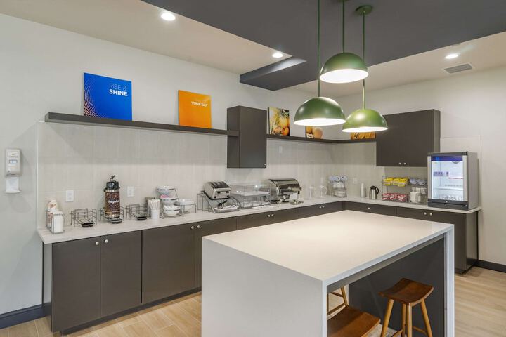 Breakfast area
