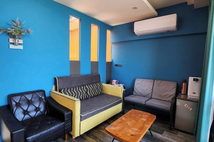 Room 21 of 32