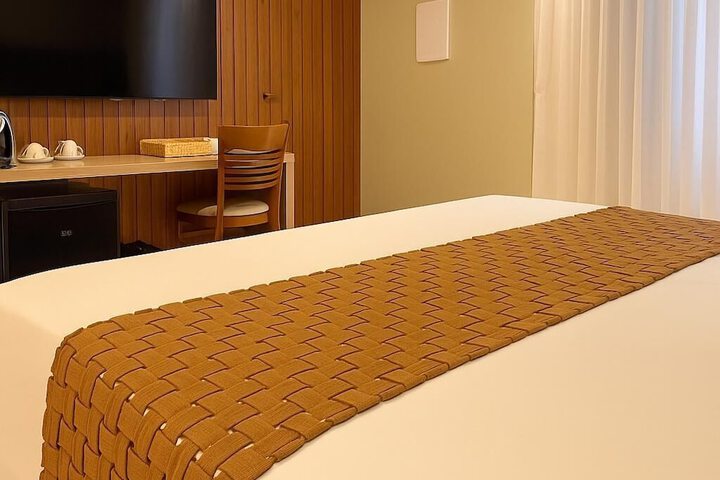 Room 6 of 36