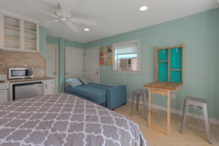 Room 28 of 36