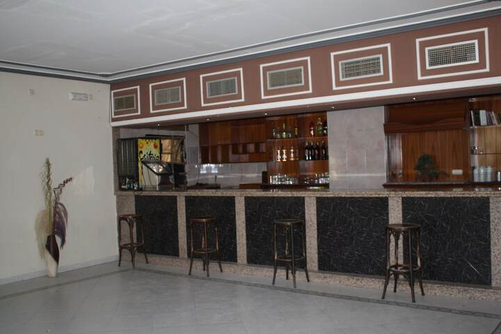 Ballroom/Hall 28 of 41