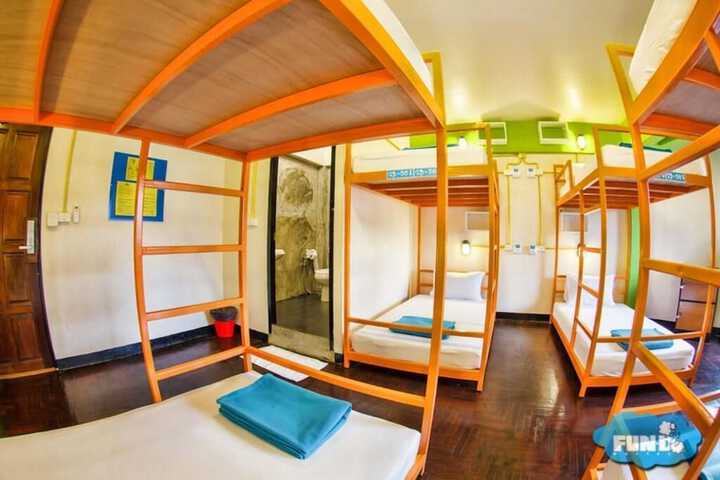 Room 16 of 65