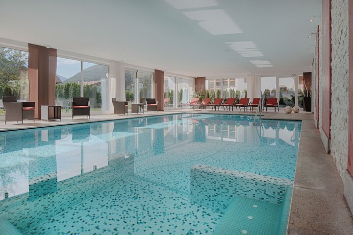 Pool 20 of 32