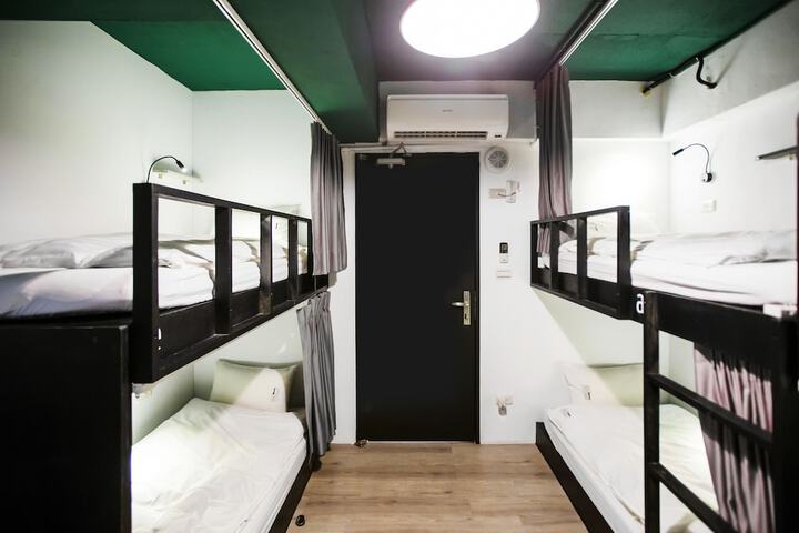 Room 16 of 127