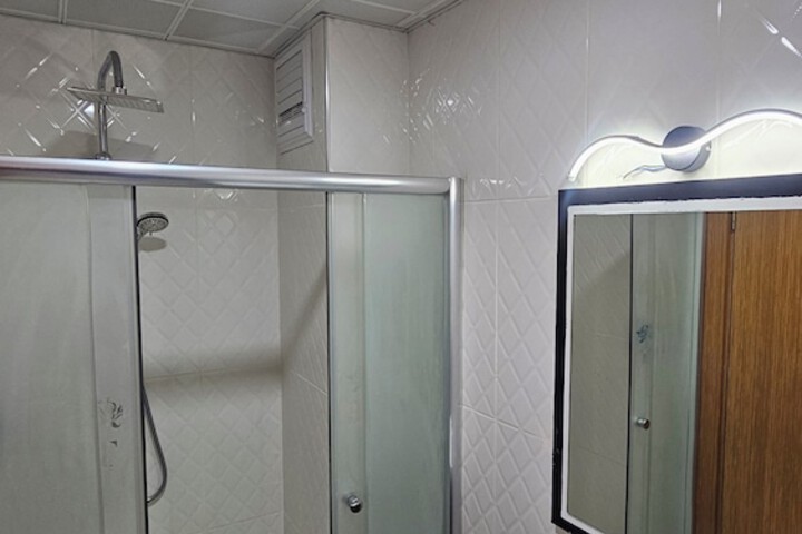 Room 45 of 64
