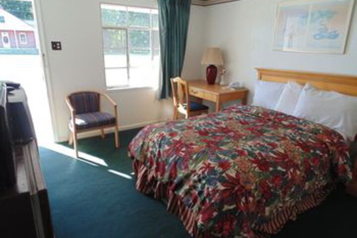 Room 8 of 14