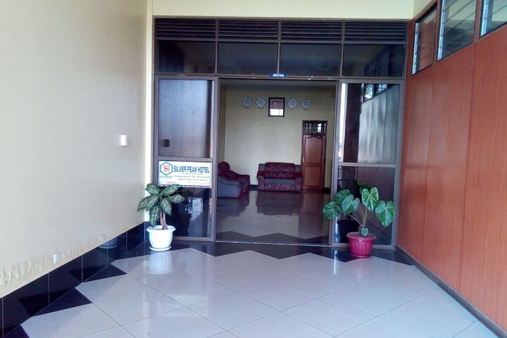 SILVER PEAK HOTEL LIRA LTD