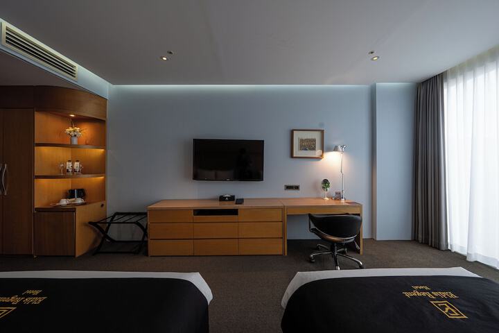 Room 43 of 115