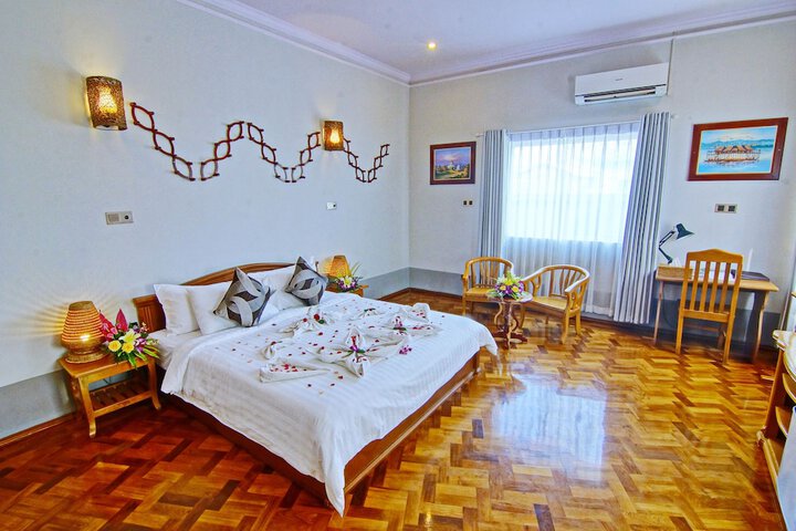 Room 5 of 79