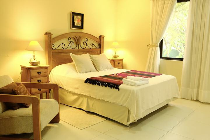 Room 8 of 16