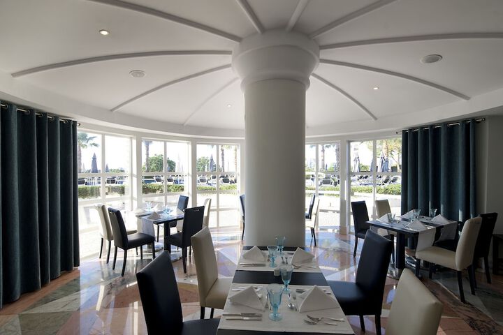 Dining Photos